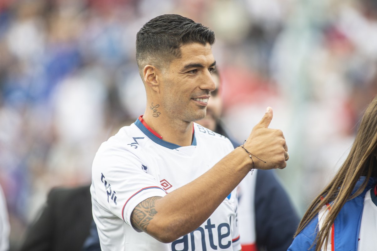 ChampionsLeague's tweet photo. 🇺🇾 Luis Suárez returns to his boyhood club Nacional ❤️

#UCL https://t.co/B0Ntzmeq3Y