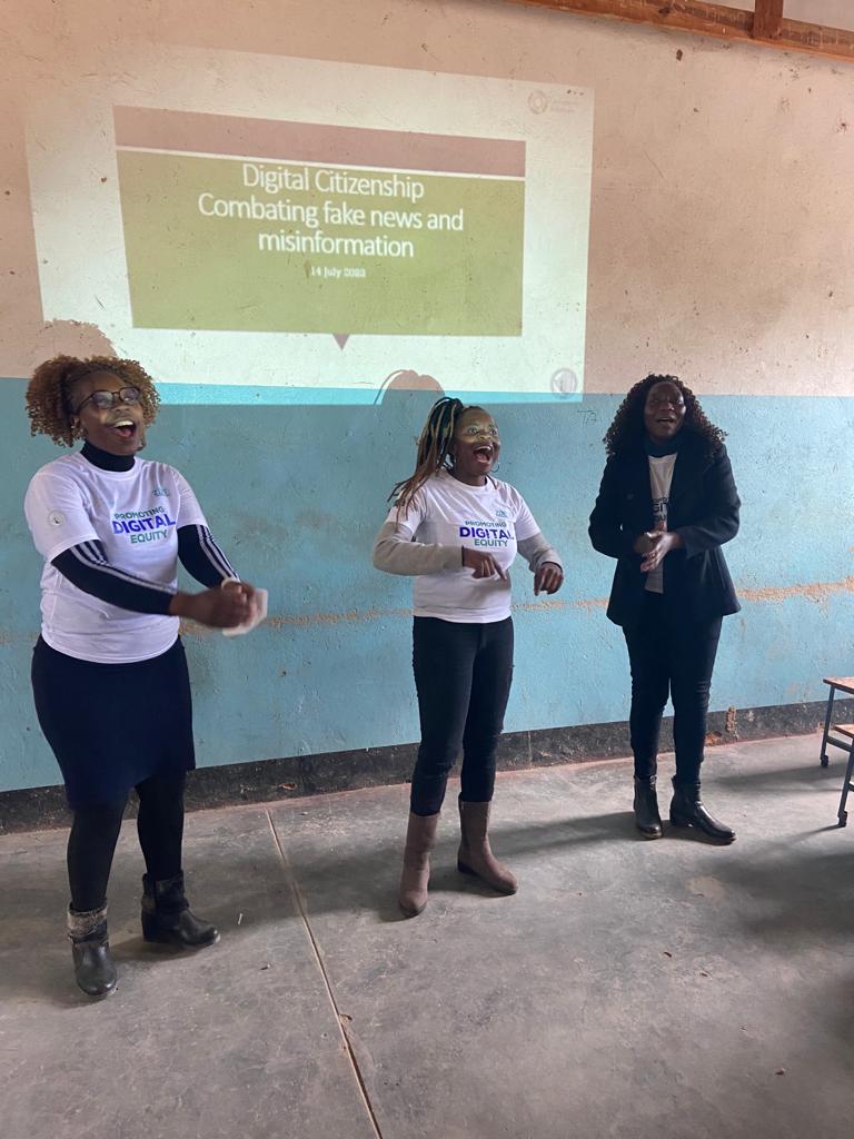 ZITEC5's tweet photo. #DigitalSkillsforRuralGirls
A sneak peak into the Madziwa Secondary School #DigitalSkillsWorkshop held on the 14th of July 2022.
Catch up with the workshop proceeding by following this link πhttps://t.co/sql1WKJ1pQ
#promotingdigitalequity
#digitalsafety
#fakenews https://t.co/xWS1g6Mv6i