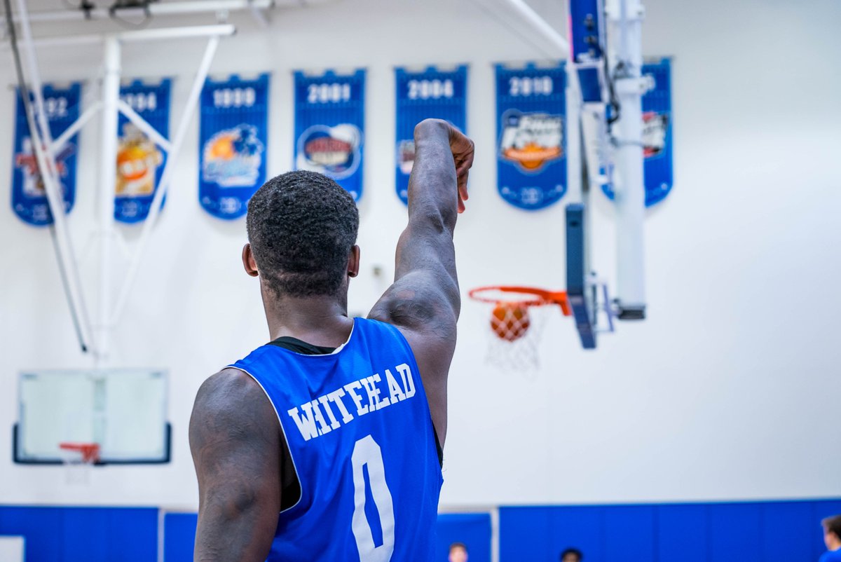 DukeMBB's tweet photo. HBD S/O @dariq_whitehead!!! 

🥳🥳🥳🎂🎂🎂🎂 https://t.co/DfrY3RvoaE