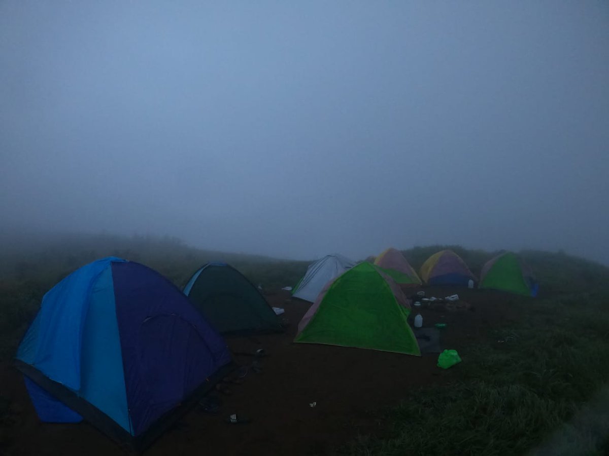 Imthadh13's tweet photo. #kabaragala⛰ #camping⛺ https://t.co/WWj1H4puLQ