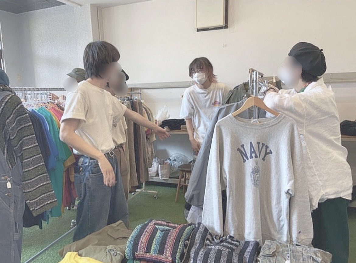 お世話になってる古着屋オーナーさんと尊敬してる店長にいじられて幸せそうなりりを見納め下さい