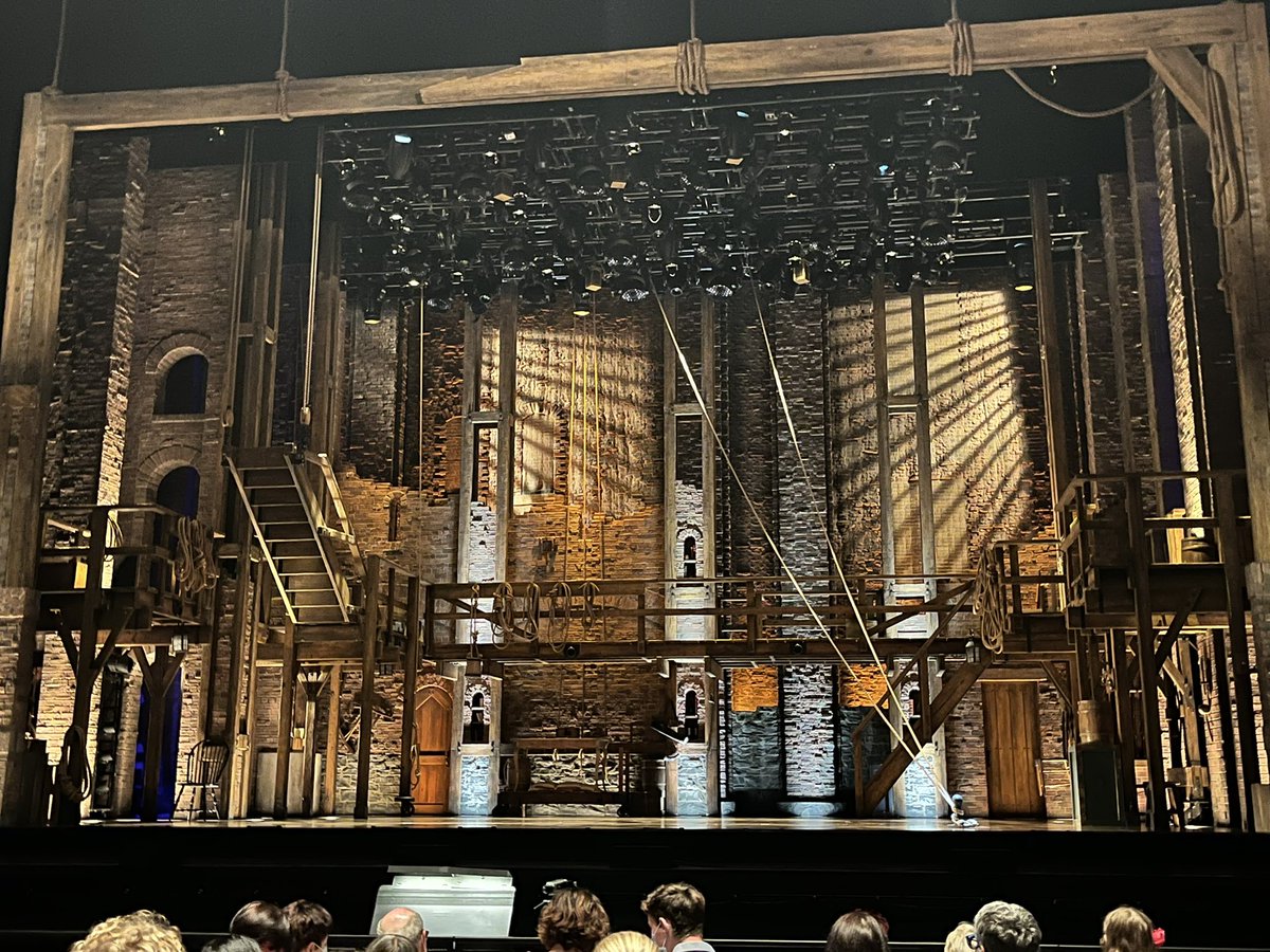 KelLoves_'s tweet photo. Oops, I’m here again. @HamiltonMusical https://t.co/9KwXAS6Gt5