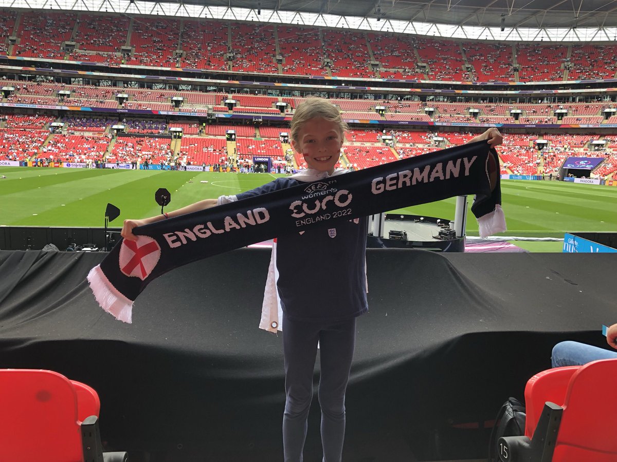 Lawrence Foster tweet media