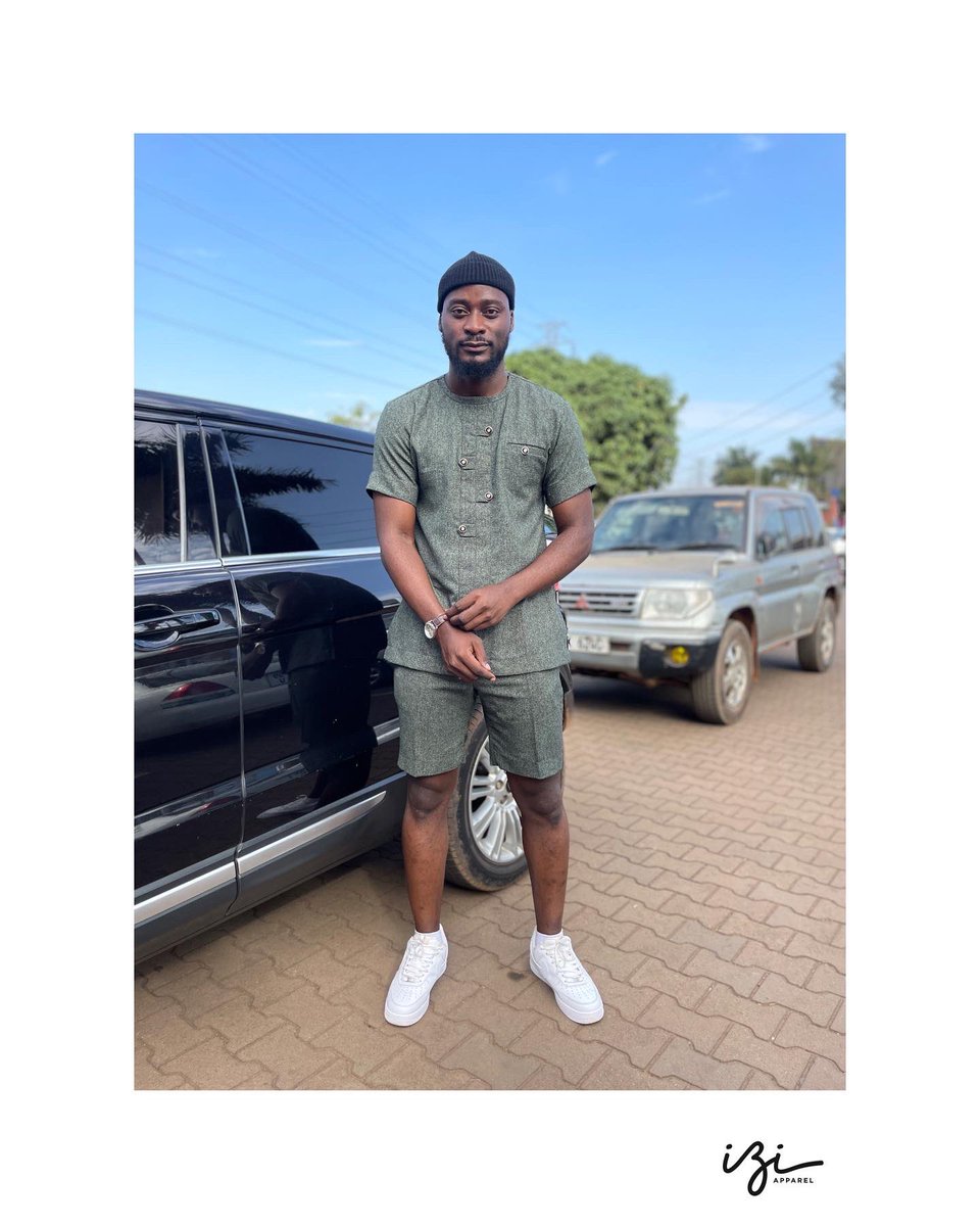 RamahKizito's tweet photo. Serving Expensive Minimalism In This Nature-Inspired Two Piece, Custom-made By @IziApparel
Appointments ☎️: +256778688207
#SuitsWithIzi 🧶🇺🇬 https://t.co/X5HONuv9Kb