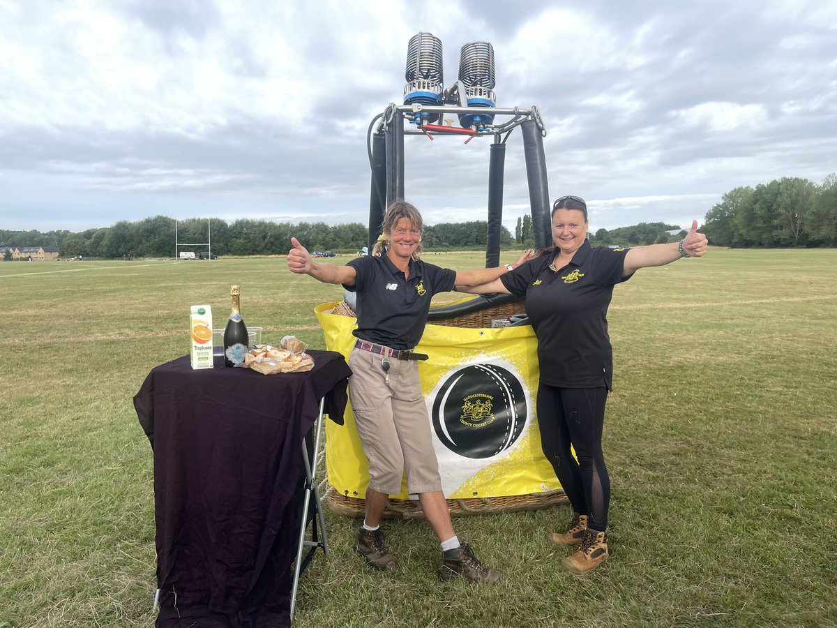 Great morning for our <a href="/Gloscricket/">Gloucestershire Cricket</a> club all female balloon team with @costacoffee &amp; <a href="/bristolballoon/">Bristol International Balloon Fiesta</a> fiesta press launch 🏏 ☕️ 🎈 📸 With <a href="/moira_stephens/">Mumma Bear</a> &amp; <a href="/AlmutDunnington/">Allie Dunnington</a>