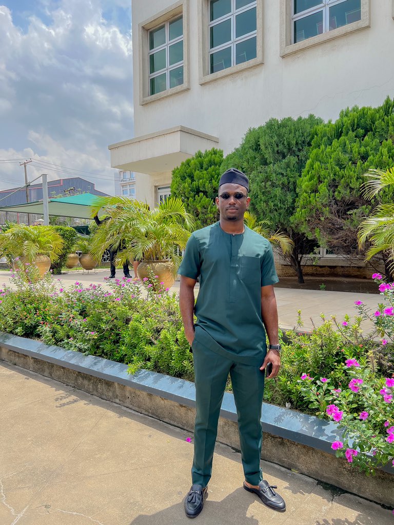 Houseoftuyi's tweet photo. The word is Clean 🧼 
•
HouseOftuyi Trad-Fit series 💯 
•
Price- N20,000 https://t.co/TsqHsim8Fc