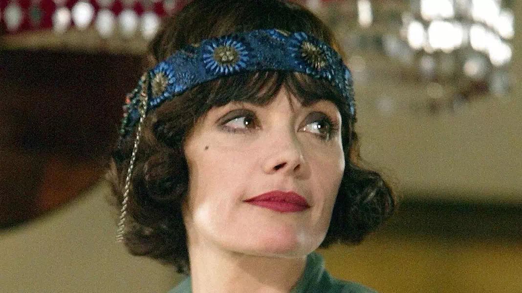lau_patrice's tweet photo. Pensée ce 1er août pour Marie Trintignant💜
Mais aussi pour ttes celles, inconnues, qui vivent aujourd’hui, dans la peur, peur de rester, peur de partir, peur d’être retrouvée, peur de parler, de n’être pas crue, soutenue. Avt hier une femme, 32 ans a été tuée par son ex. La 62e https://t.co/na2un3g2JQ