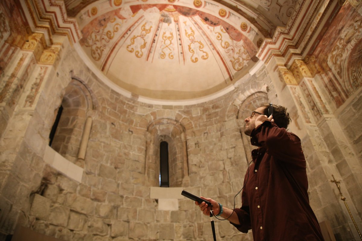 MonStBenet's tweet photo. El nostre monestir, un regal pels sentits 🌿 I, a partir d'avui, viu les nostres visites permanents en format audioguiat 🎧 

👉https://t.co/6CMBfm2CXa
#MónSantBenet #InfinitesRaons https://t.co/Z49TLcQ2fX