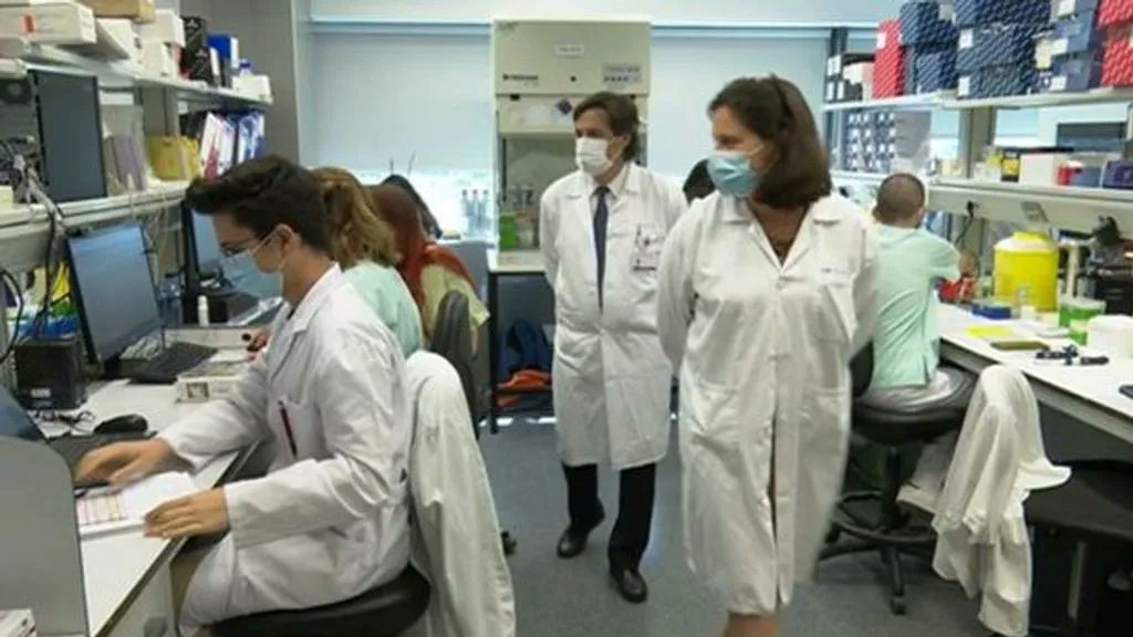 gecp_org's tweet photo. 🔔La lucha contra el cáncer avanza con tres tratamientos esperanzadores
👉Reportaje de @informativost5 sobre los últimos avances en cáncer en el que se incluye el estudio #NADIMII de @gecp_org
✅El GECP presentará nuevos datos en el #WCLC22 el 8/09/22
📌https://t.co/HzJ9zS3F7D https://t.co/L8qPHV14EE