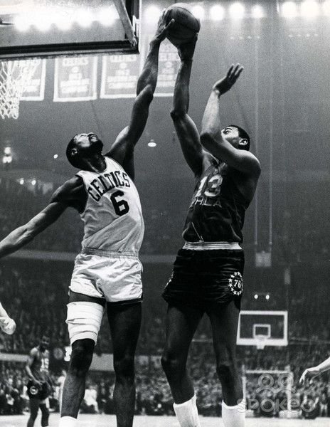 RodTheRooster's tweet photo. 8 year old me: dad who's the best basketball player
Dad: Michael Jordan
Me: how about before Jordan
Dad: wilt chamberlain and Bill russell 

#RestInPeace https://t.co/r9CXHqkLjJ