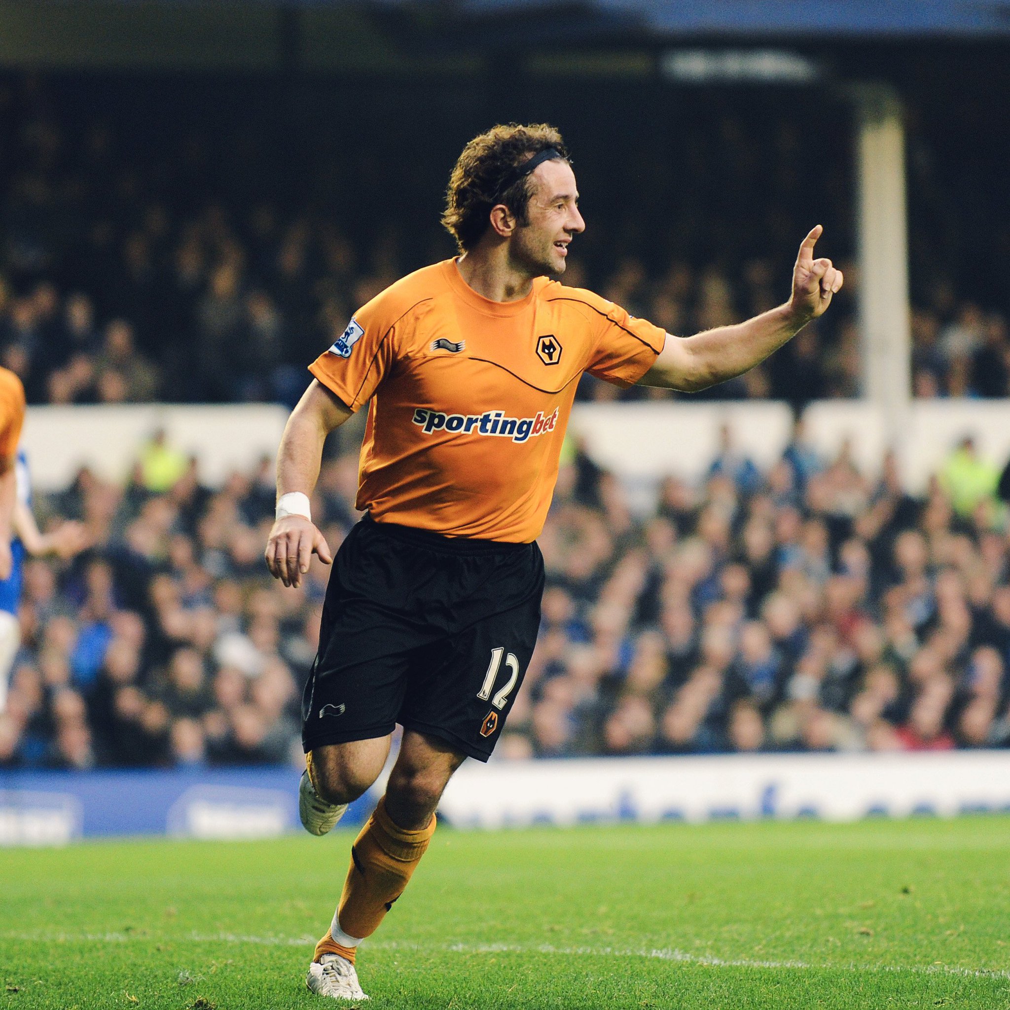  Happy birthday to Stephen Hunt and Chris Iwelumo!  