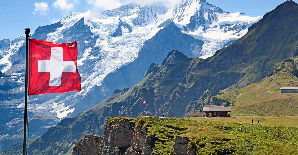 [#SwissNationalDay] 🇨🇭

Joyeuse fête nationale à tous les Suisses et Suissesses en ce lundi 1er août ! 🎉🇨🇭

Profitez de cette belle journée ensoleillée pour sortir au bord d’un lac féerique ou dans des montagnes magiques ! 🏔

#EaglesAssemble 🦅