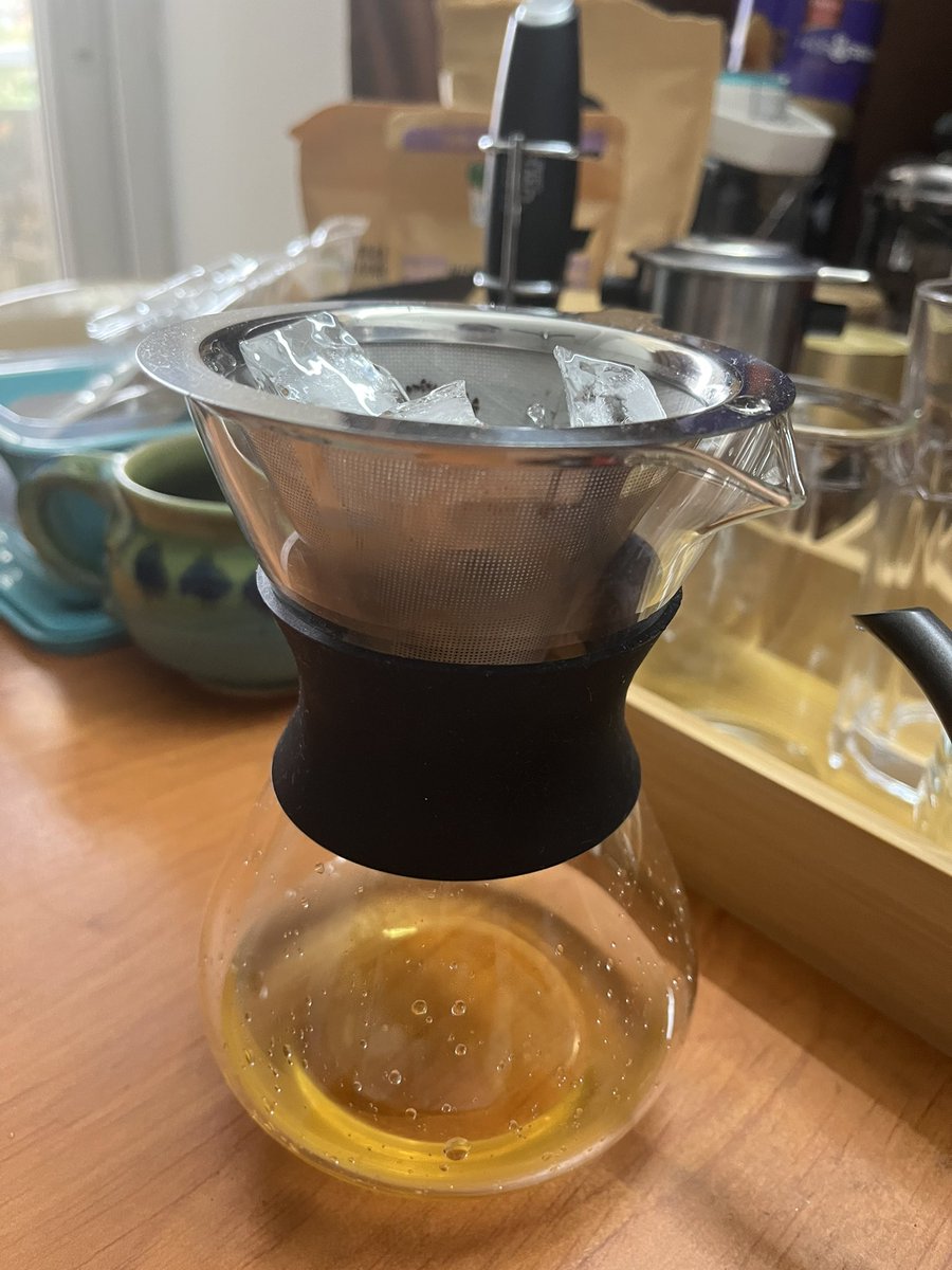 Niroshnishu's tweet photo. July coffee dump . #coffee #artofcoffeemaking https://t.co/trUzDkquL2