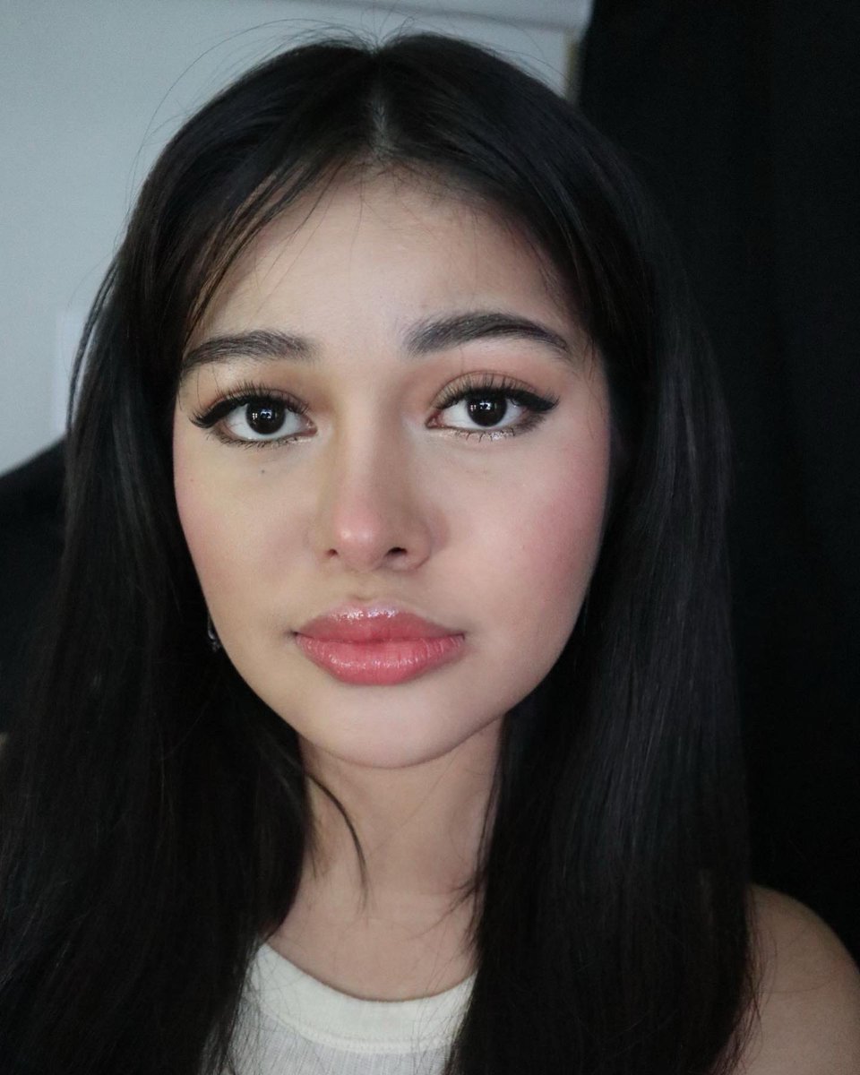 janineOTOT's tweet photo. happy gf’s day sa akin. Gawin nyo na akong GF pls. https://t.co/jVZebFnmv7