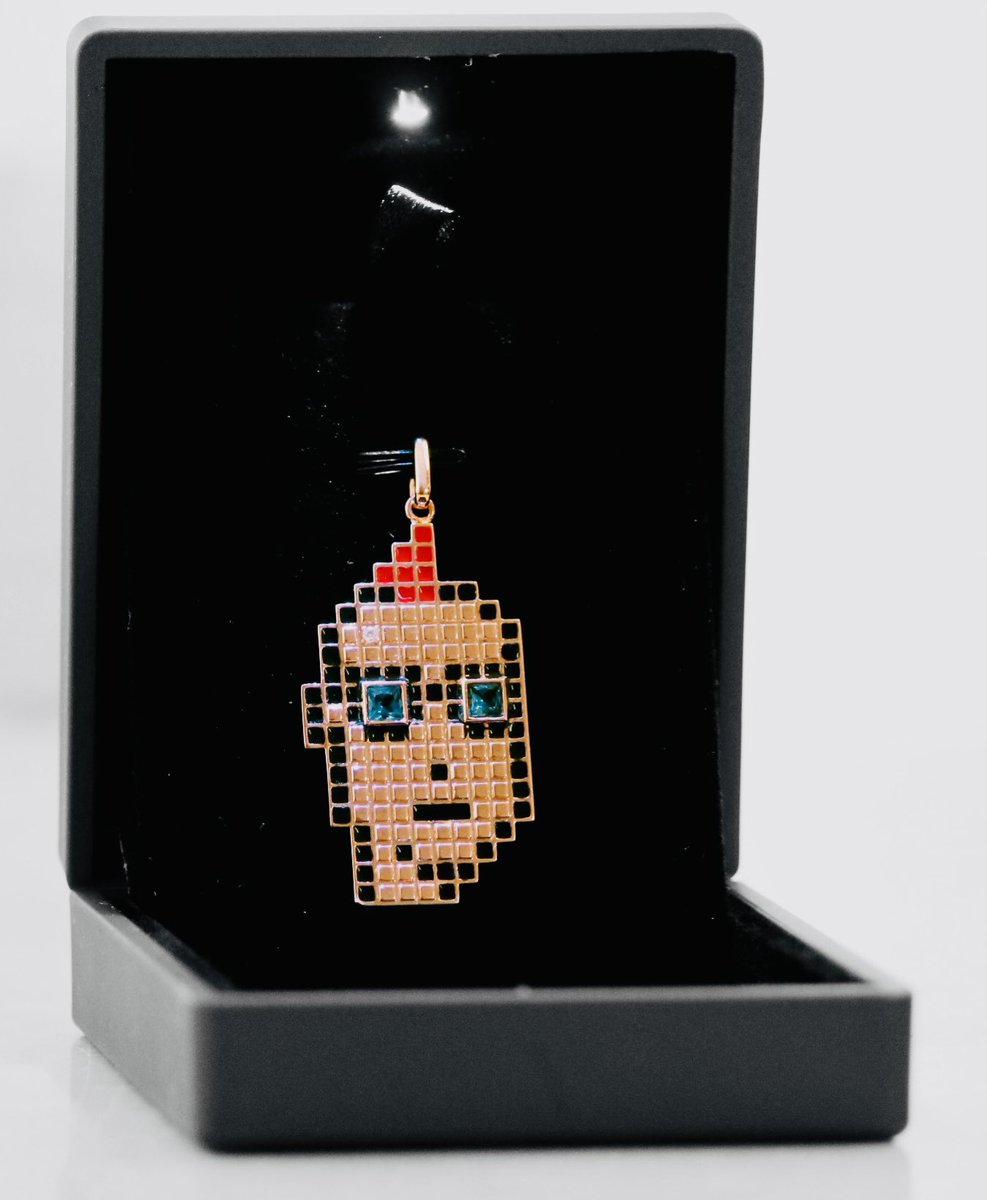 kcjoe2022's tweet photo. @PunksV2 Now NFT is not only an image, but also can be made into 18k rose gold jewelry, which can be worn in your daily life. Please log in to https://t.co/B2ddM5AuiS https://t.co/TNzFAwYjwQ