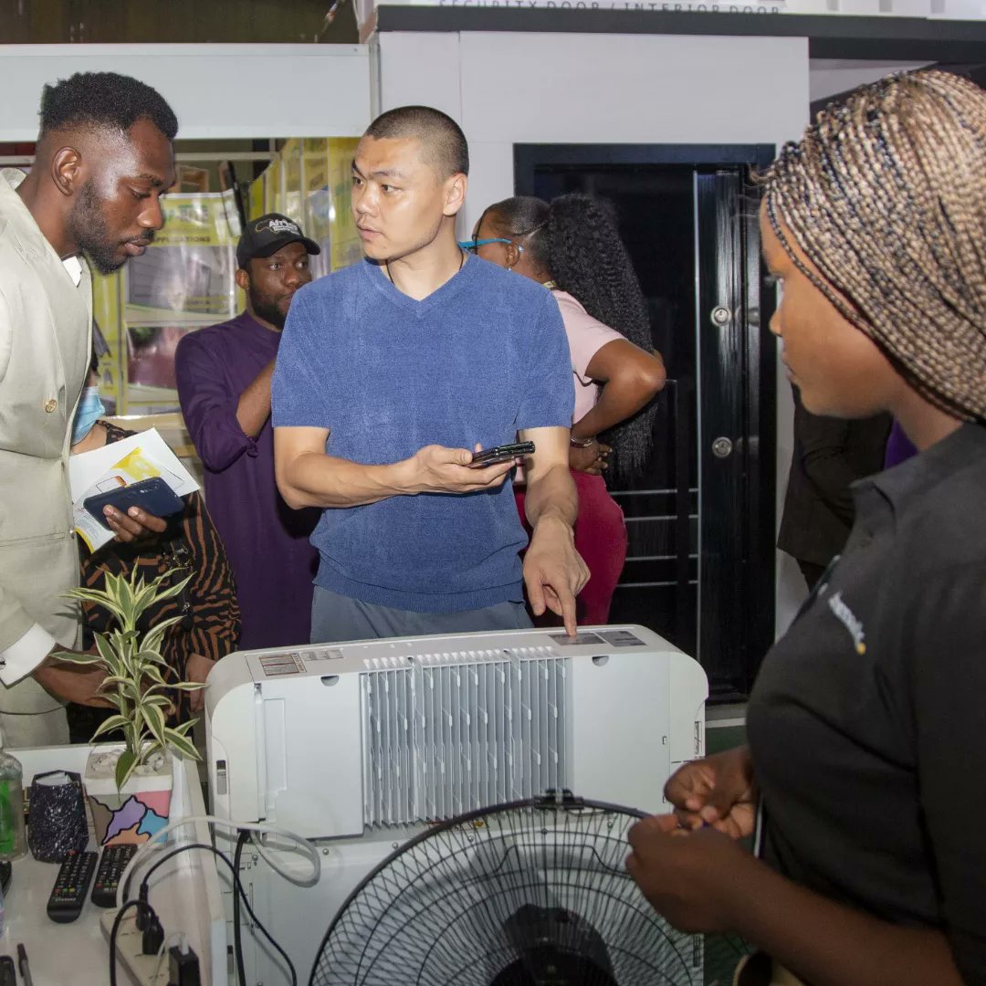 thetorchmarkgrp's tweet photo. Moments from DAY 3 of the Abuja International Housing Show.
π
#renewableenergy #solarenergy #sustainableenergy #solarpower #energytechnology #torchmark #electricitybill #nepa #phcn #electricityinnigeria https://t.co/4GpEiiHwXA