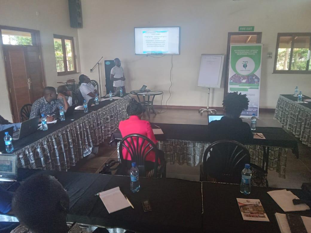 RHARK7's tweet photo. Supported by @TICAH_KE, successfully engaged the Subcounty Health Management team of @of_siaya Bondo on partnership going forward, discussed on diff deliverables, srhr indicators &amp; how to improve #SRHR access by young ppl. @SiayaNetwork @Power2YouthKe @Oayouthkenya @YourAuntyJane https://t.co/x1iOnN7TsC