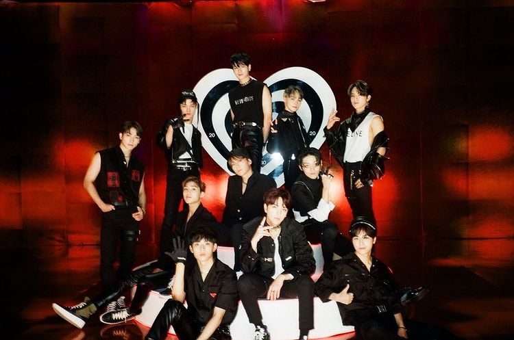 JCM_PHL's tweet photo. [📷] 220801 official_theboyz Instagram Update

❤️THE BOYZ 1700th DAY ❤️

#THEBOYZ1700DAYZ

🔗 https://t.co/jbS2M6HlJ8 https://t.co/mAKjnRSAfY