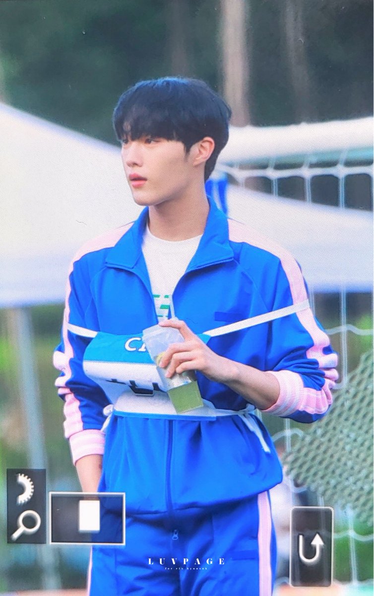 220801 ₍ ᐢ.ˬ.ᐢ₎🧃 

#CIX #현석 #HYUNSUK