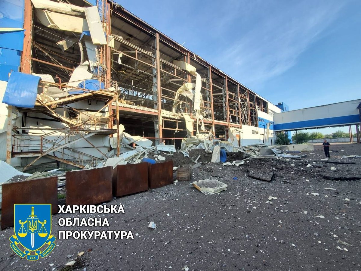 UFMPlatform's tweet photo. On August 1, around 2:00 a.m, #Russians launched a rocket attack on #Merefa, #Kharkiv district

As a result, the workshops of one of the enterprises were damaged, a fire broke out. The security guard of the enterprise was injured

📸 Kharkiv Regional Prosecutor's Office
#Ukraine https://t.co/YteuhMlcGV