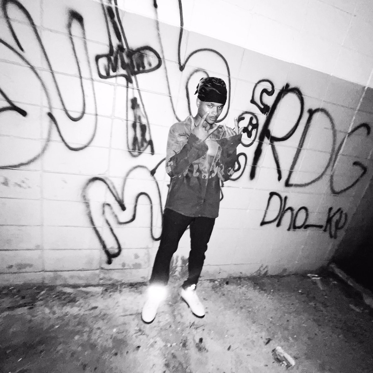 BurneyChristian's tweet photo. The owner 🧛🏽. #streetwear #streetphotography #streetfashion #streetstyle #urbanphotography #urbanstreetwear #urbanart #atlantafashion #atlantastreetwear #explorepage #fashion #fashionblogger #fashionınsta 
#blackfashion #blackfashiondesigner https://t.co/sPKV9JxIx0