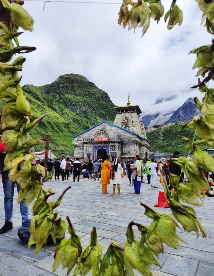 shubhamtorres09's tweet photo. #Shama recorded 1650.0mm #Rainfall in #July 2022 with 30 Rainy days 🌧️

#Loharkhet 1377.0mm
#Saung 1125.8mm
#Dharchula 930.7mm

#Ukhimath 638.9mm

#Mussoorie 597.5mm
#Dehradun 589.2mm

#Tehri 339.5mm
#Nainital 240.1mm

#Mukteshwar 155.0mm
#Pantnagar 153.3mm

#Uttarakhand #Monsoon https://t.co/Ny628r9TZO
