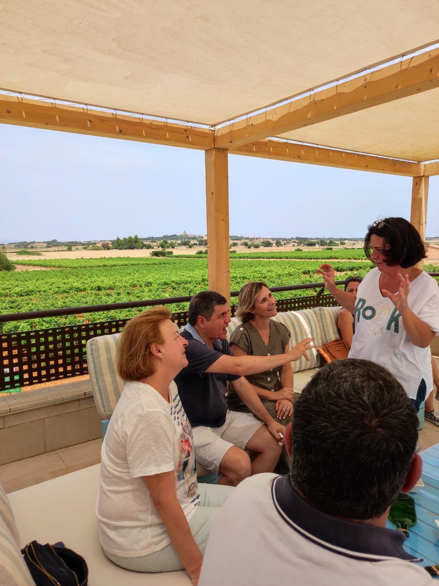 moliver_bodegas's tweet photo. ¡Visita nuestra bodega!
Visit our winery!
#mallorca #mallorcawine #mallorcawinery https://t.co/gOdYvnx6jU