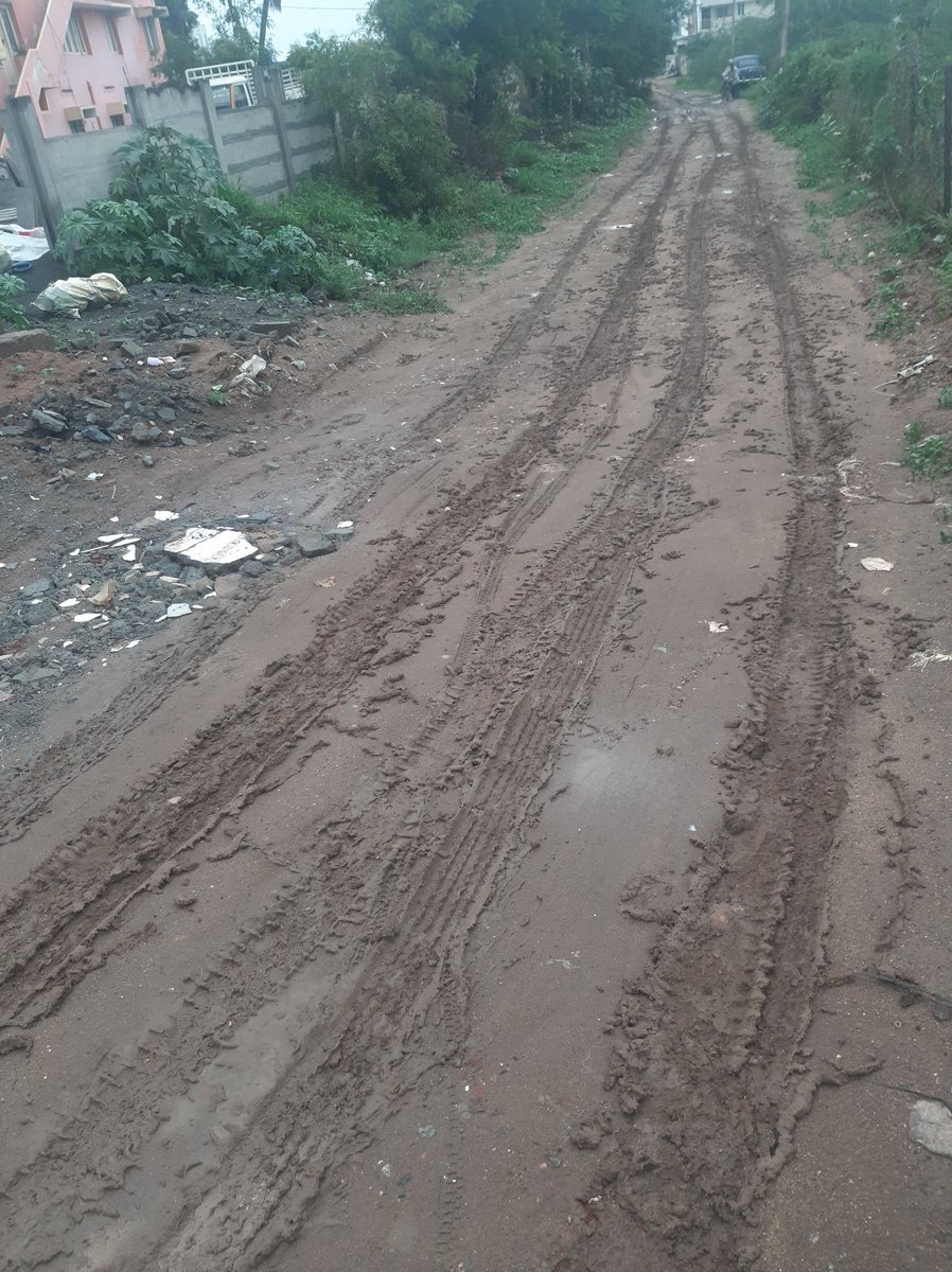 shree_pranav's tweet photo. Respected Sir/Mam,
With rain each time we face huge distress to commute as our street's mud road turns into slippery sludge. Coming out for work, schooling is worrysome. Reaching back home in night is even more difficult without street light especially on/after  the rain day. https://t.co/gujJi2dyyh