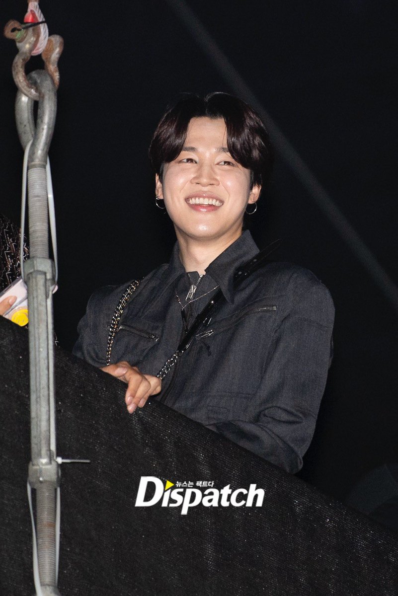 jmserendipity13's tweet photo. Jimin Dispatch onsite photos 📸 https://t.co/OJvV7bzHtk