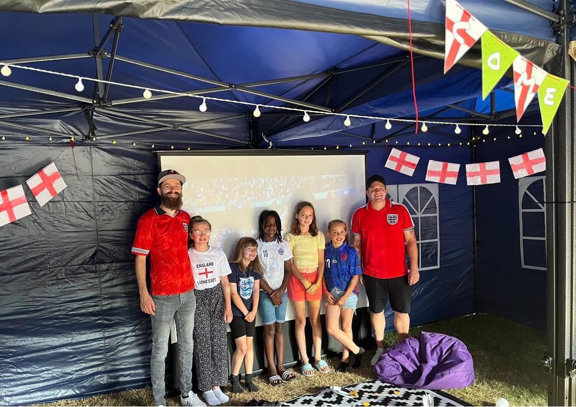 FCBracknell's tweet photo. 🏆🏆🏆🏆🏆

Monday Motivation for our young female players

Lionesses 🏆🏆🏆🏆🏆🏆

#comeonengland #Euro2022 #family #football https://t.co/ogFrwyHFZp