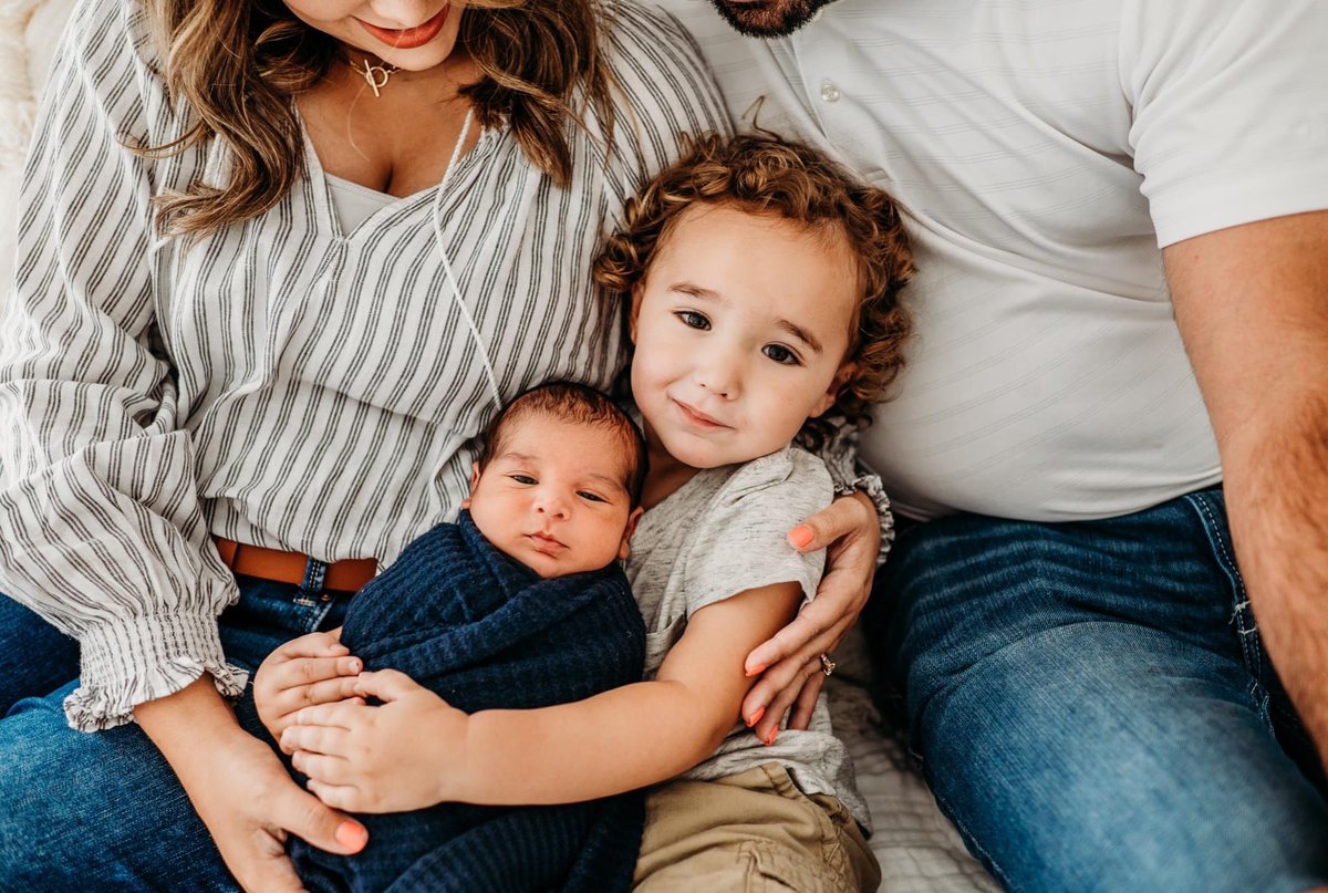 BiffleJade's tweet photo. What my world spins around. 💙 #myboys https://t.co/wxnAR4qd7z