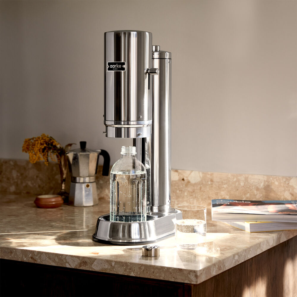 Due end of this month at top3 is the Carbonator Pro is a unique sparkling water maker in stainless steel, with a sturdy, dishwasher safe glass bottle. The Carbonator Pro incorporates a simple one-handed operation with an innovative Push-to-Lock feature for a great experience.