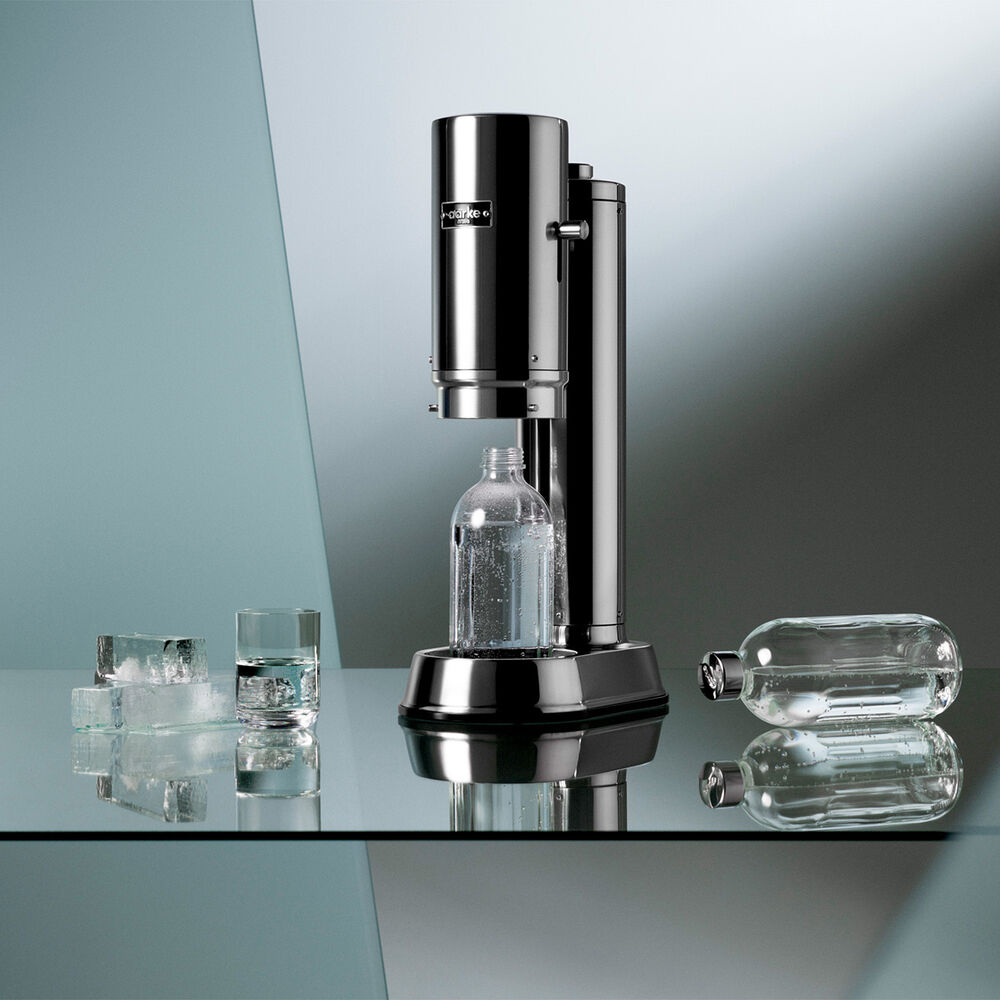 terriwintertop3's tweet photo. Due end of this month at top3 is the Carbonator Pro is a unique sparkling water maker in stainless steel, with a sturdy, dishwasher safe glass bottle. The Carbonator Pro incorporates a simple one-handed operation with an innovative Push-to-Lock feature for a great experience. https://t.co/YURomMILm9