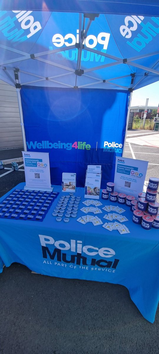 Faye_PMAS's tweet photo. All set up and ready to go
Free Coffee, Hot Chocolate or Tea from #BeanCoffee
Charm & Giggles from #Scouse & @Poppy_PMAS
& giving out the Freebies & Prize Draw is our SuperStar @Adrian_PMAS
@CG2022_WMP #B2022
@PoliceMutual @RoyalLondon https://t.co/7WFwGXRZm5