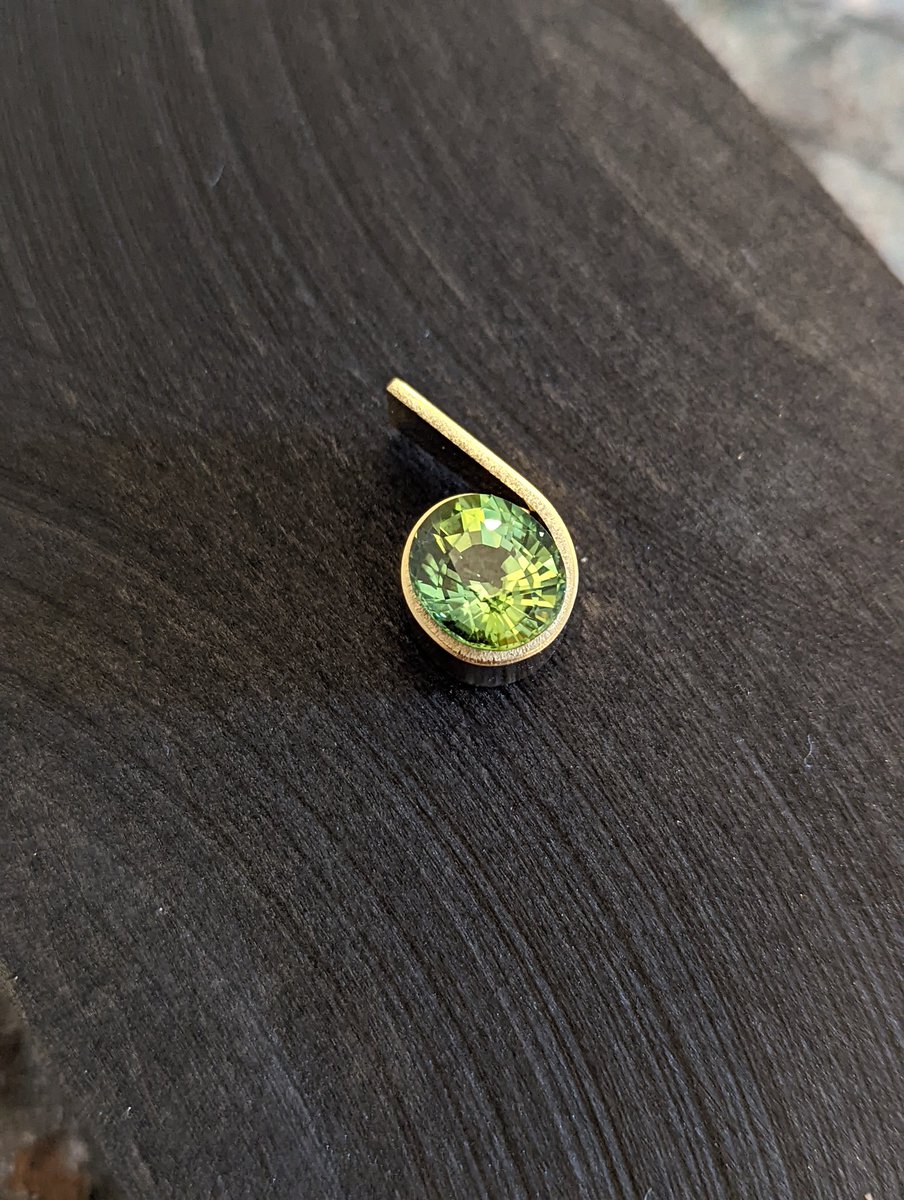 AlexandraAurum's tweet photo. Very excited to be working with this beautiful tourmaline, iv started making the setting...

#onthebench #benchpeg #making #jewellery #tourmaline #handmade #ring #commission https://t.co/jfC20pqV0E