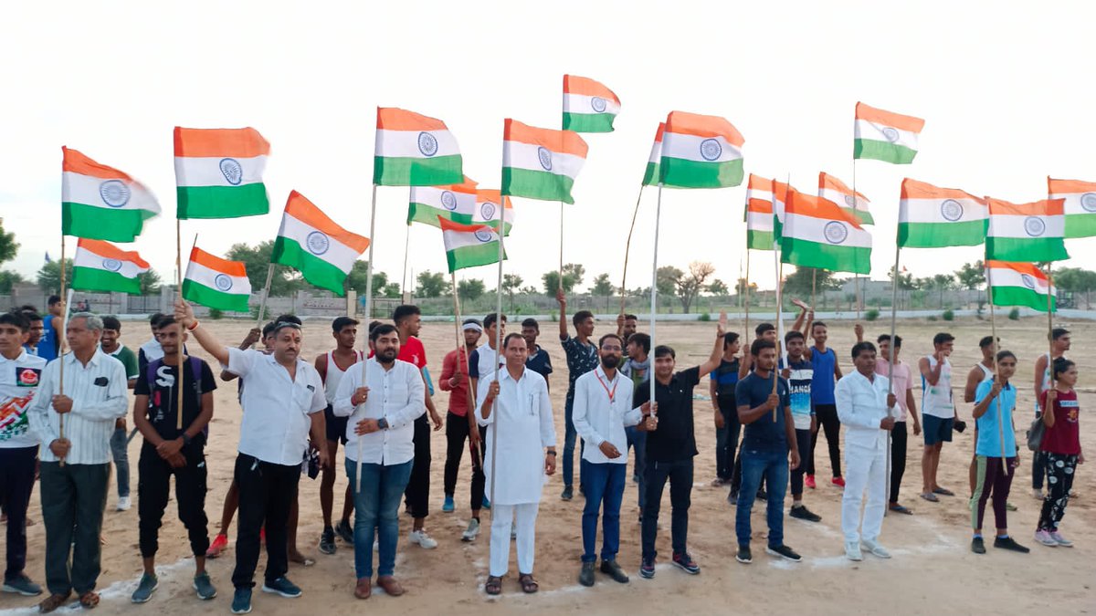 As a part of Azadi ka Amrit Mahotsav, Har Ghar Tiranga abhiyan was taken up by the members of youth clubs under the aegis of NYKS @YuvaChuru Churu. Mega merathon was organised to popularize social media, youth club registration and Tiranga abhiyan. #HarGharTiranga #JaiHind