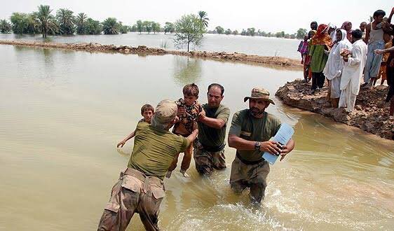 Pak Army is rescuing people.Only Army is standing with people.#RescueOp_Pakistan