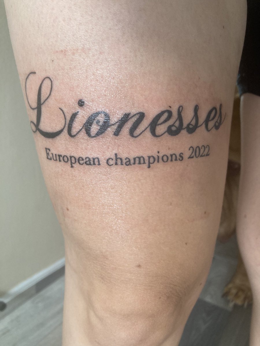 candy_nash1's tweet photo. @Lionesses  well it had to be done 🏴󠁧󠁢󠁥󠁮󠁧󠁿🦁⚽️🏴󠁧󠁢󠁥󠁮󠁧󠁿🦁⚽️🏴󠁧󠁢󠁥󠁮󠁧󠁿🦁⚽️ https://t.co/wVsiAfVJTt