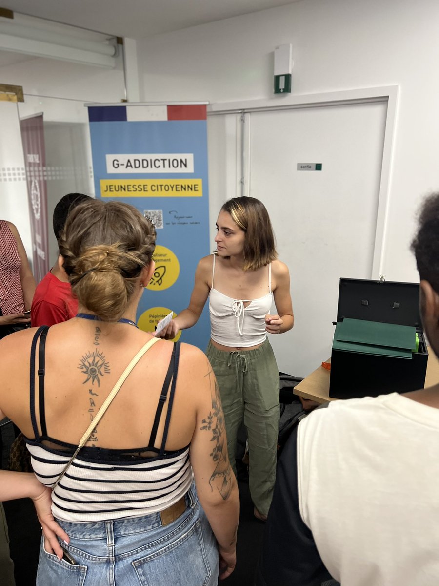 GADDICTIONfr's tweet photo. 👫 Face à l’importance des valeurs d’égalité entre les femmes et les hommes, il fallait bien un escape game XXL… Dans le cadre de #PROSOL_FEMMES nous avons fait, avec @MatyDioufNice, de cet escape game ambitieux, une réalité ! Déployé à #Nice06 puis dans le haut et moyen pays. https://t.co/28sfk9g6dS