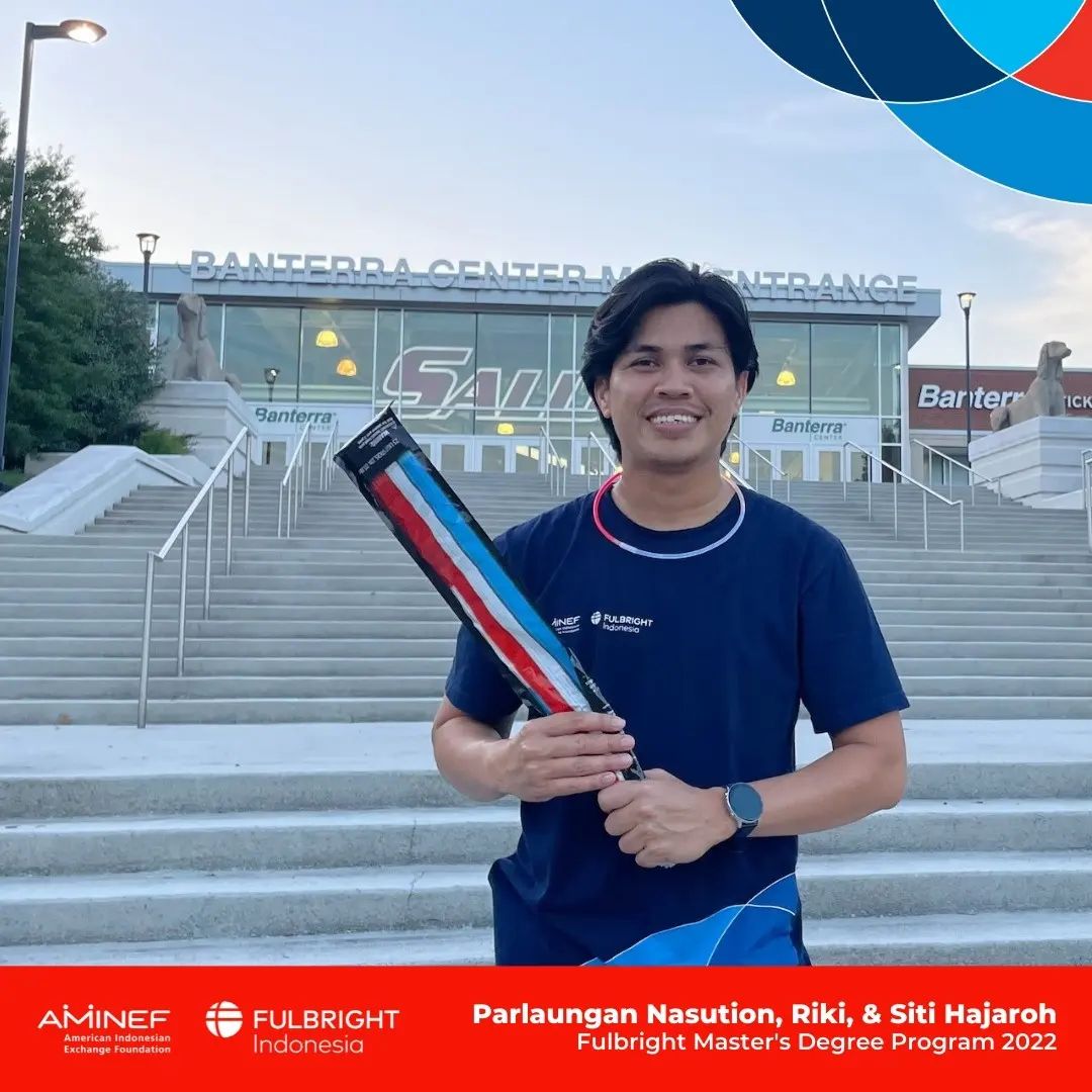 usembassyjkt's tweet photo. Pada 1 Agustus 1946, @FulbrightPrgrm ditandatangani menjadi undang-undang AS oleh Presiden Harry S. Truman. Di Indonesia sendiri telah menghasilkan ribuan #AlumniAS program #Fulbright. Ikutan menjadi seorang #Fulbrighters melalui @FulbrightID!
https://t.co/MpN707dfgH https://t.co/TU41IgBP1u