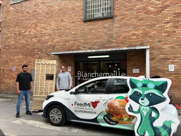 feedmifrance's tweet photo. Nouveau partenariat !!
Tomorrow tech, une jeune start up de recyclage de produits électroniques. Les produits sont reconditionnés en France, avec un service gagnant-gagnant.
Ils équiperont les équipes FeedMi en tablettes et smartphones !
#feedmi #lille #recyclage #livraison https://t.co/i6YtmKL0y0