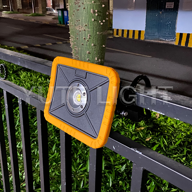 yutelight's tweet image. Besides the #5W #portableworklight, we also #design #15w #worklights with #2200lumens to meet the different #worksite needs. More: yutelight.com. Inquiry us at info@yutelight.com
#portablelight #rechargeablelight #ledlighting #carrepairlight #lanterns #garbagelight #oem