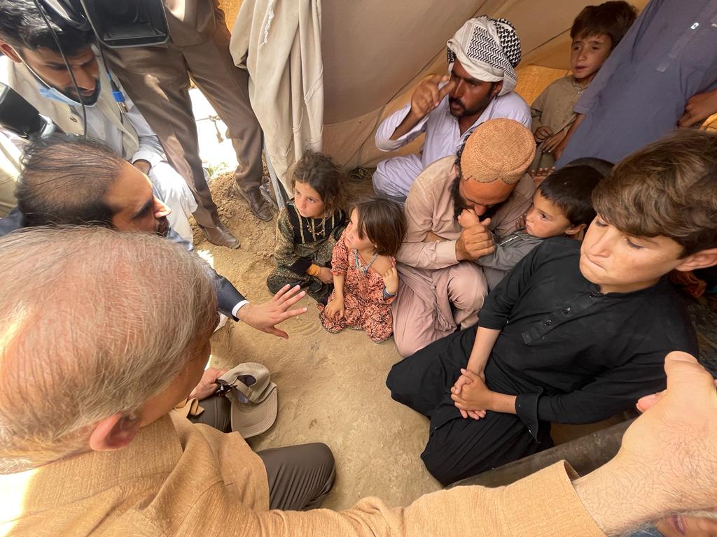 ZeshanMalick's tweet photo. This is my Prime Minister ❤️

May Allah bless you 🤲
@CMShehbaz https://t.co/4IZwM3laUH