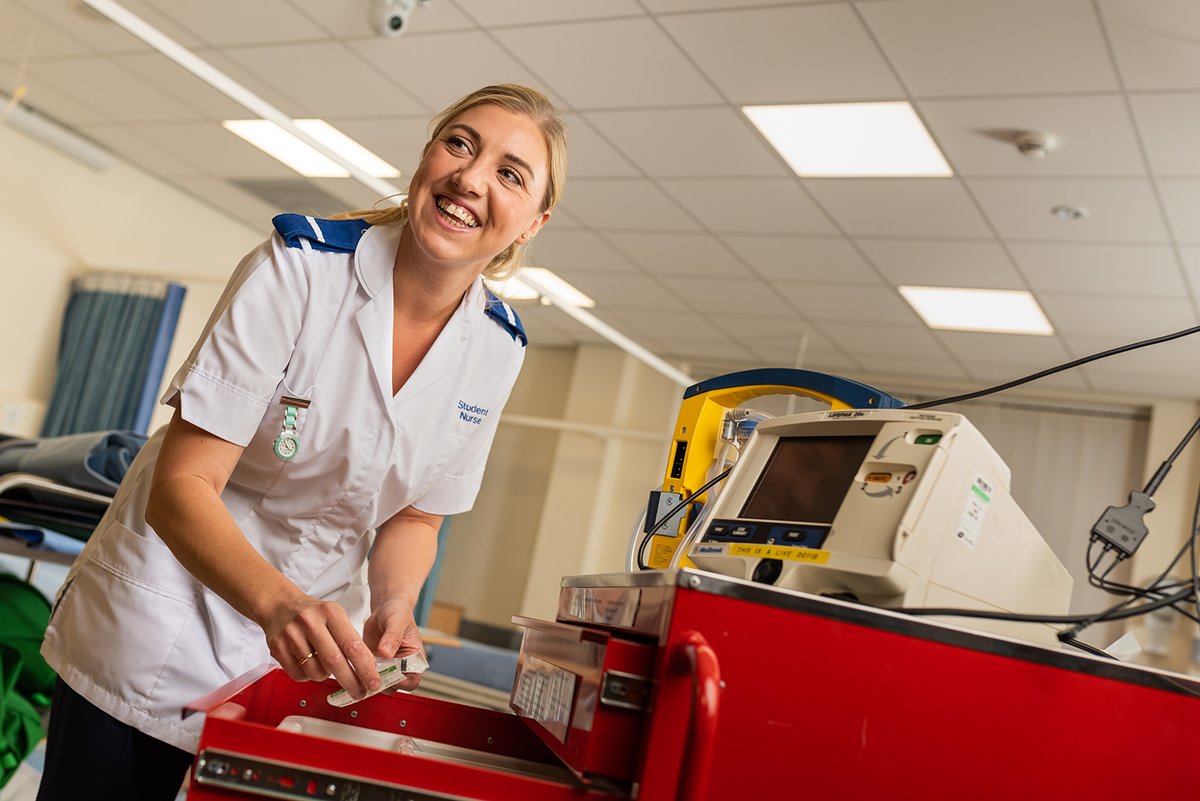 HealthSciYork's tweet photo. Considering a change in career and already have a degree? our courses may be what you are looking for - fast track into nursing in 2 years https://t.co/4kOck1coRW https://t.co/PnRzDi9Bw5