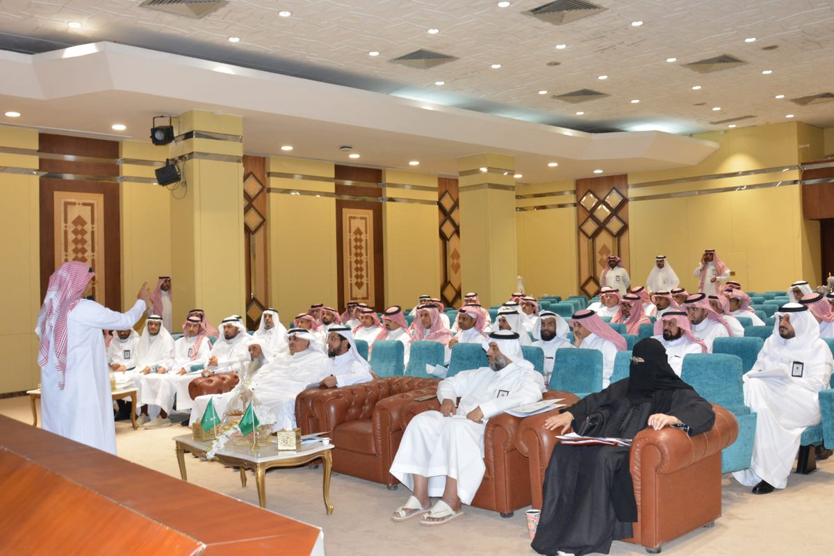 إدارات ومكاتب #تعليم_الرياض تعرض مؤشرات الاستعداد للعام الدراسي 1444هـ في الاجتماع الرابع للجنة .