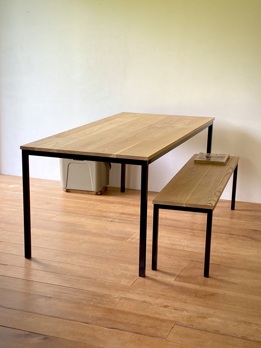 NAUTdesign's tweet photo. アトリエテーブル
アトリエロングベンチ
Atelier table
W1,800 D800 H720
ash / black
adjuster
Atelier long bench
W1,500 D350 H440
ash / black
adjuster
#furniture #table #benchi #無垢家具 #テーブル #ベンチ #タモ材 #naut https://t.co/qiA0h21kVv