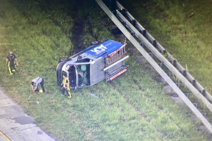 .<a href="/WFLA/">WFLA NEWS</a>    Single vehicle crash backing up traffic on I-75 north of I-4.
<a href="/WFLADeanne/">Deanne King</a> #Traffic #BreakingNews