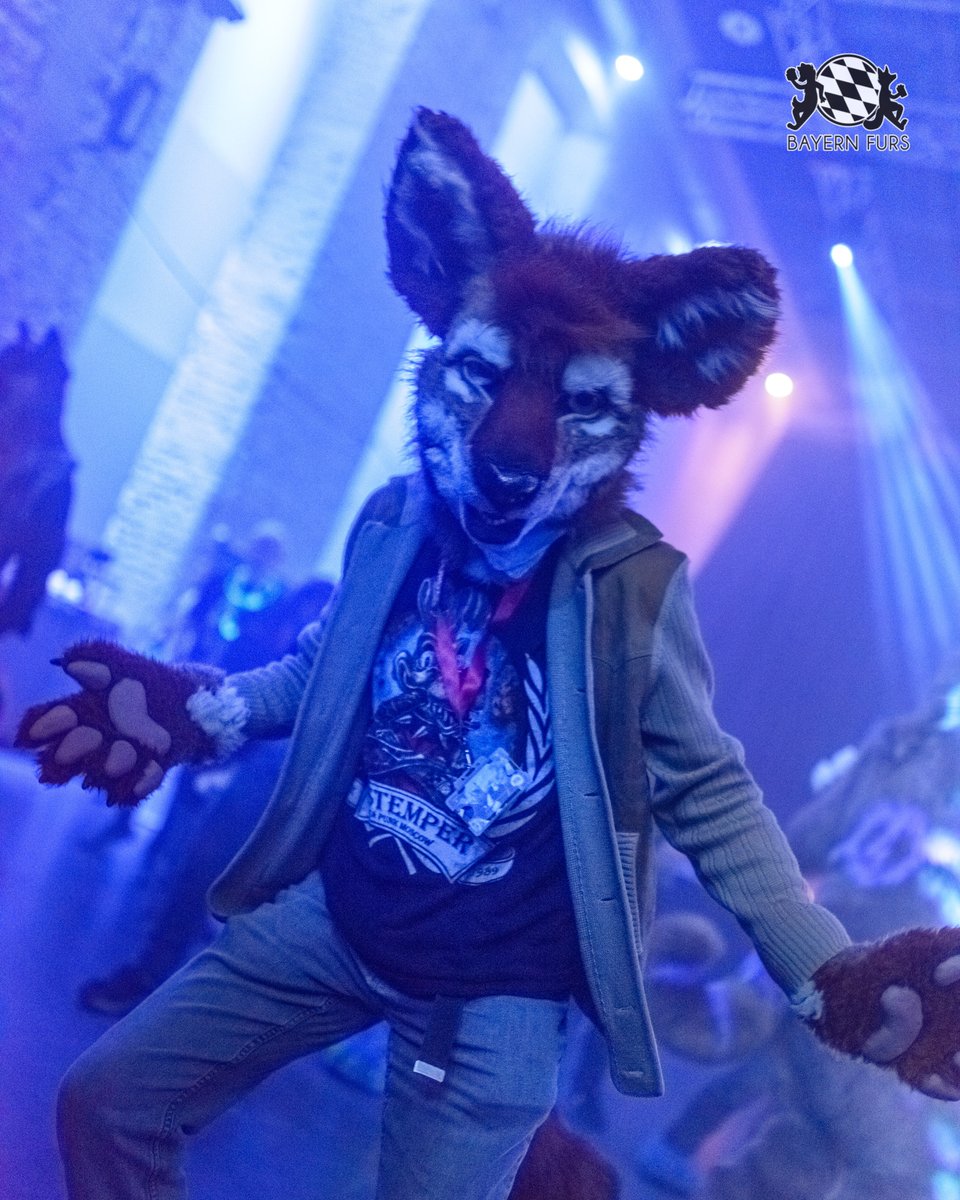 BayernFurs's tweet photo. "Feel the power of the Music!"
#BFD10 #FursuitFriday
🐺 @SummerStorms03
📸 @CaptainChaotika
Ihr wollt uns unterstützen? Super! Dann hier entlang, unter
https://t.co/ltl3l0my30 https://t.co/DCDiX1KNcK