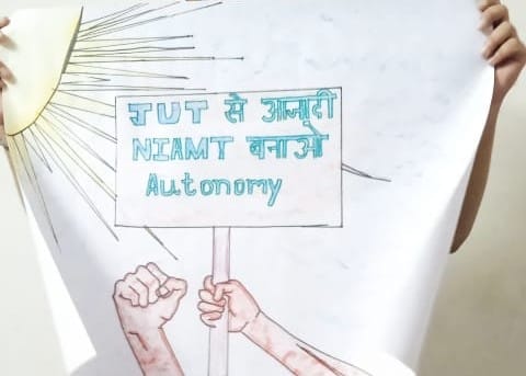 AbdulAn31492525's tweet photo. NIAMT को JUT से आजाद करो।
छात्रों की प्रतिभा का कुछ तो ख्याल करो।।
संघर्ष को दरकिनार मत करो।
हमारी करियर यू बर्बाद मत  करो।।
#AcademicAutonomyForNIAMT @PMOIndia @BJP4Jharkhand @SethSanjayMP @DC_Ranchi  @NSUIJharkhand @InderjitINC @ndtv @ZeeBiharNews @NidhiTanejaa https://t.co/jnjXH89XOA