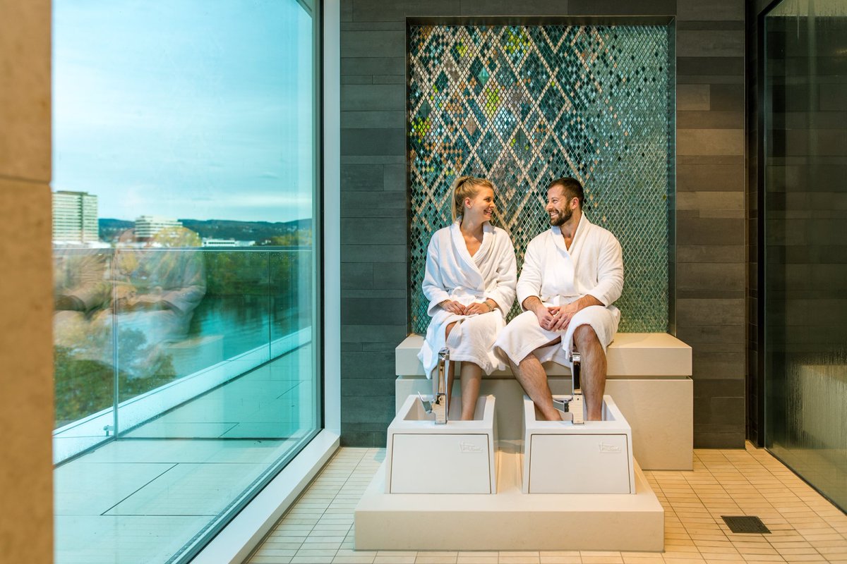 FHRHAUS2's tweet photo. Eine Auszeit im #FAEHRHAUS: Wandern an der #Mosel und in den Weinbergen. Chillen auf dem Wasser - in unserer #SummerResidence oder auf unserem Boot. Kulinarik in unserem Restaurant #Landgang. Und: Entspannen im #Wellness-Bereich in unserer #mopane-Spa ...
https://t.co/Jhi6RdMOjW https://t.co/9wjZKE69hw